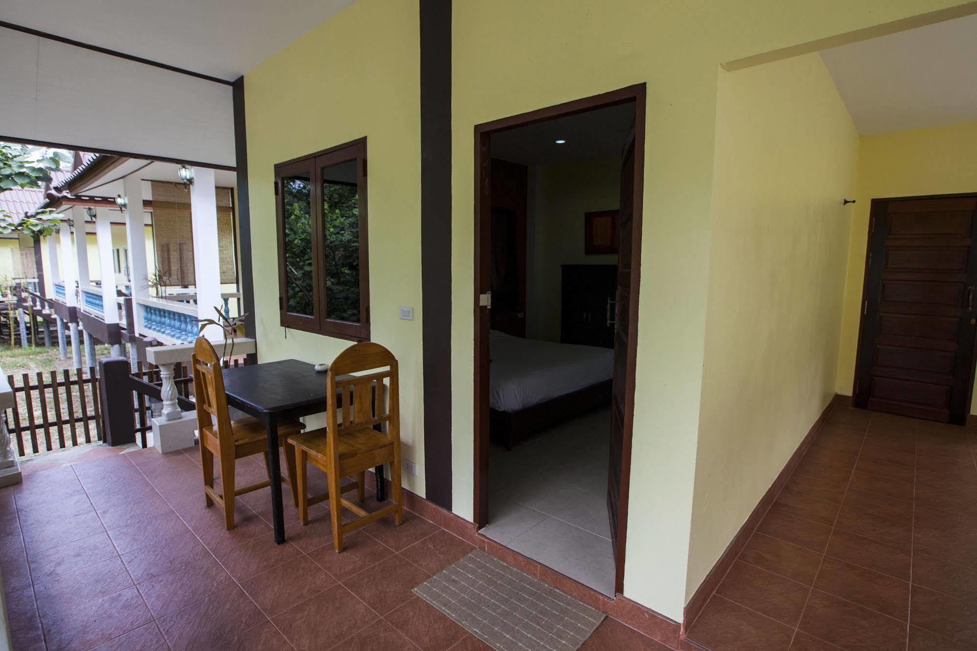 צ'לוקלום Hin Bhai Resort מראה חיצוני תמונה